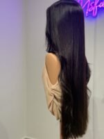 ⁦باروكة طول ٣٢ انش لون طبيعي مائل للأسود⁩ - الصورة ⁦5⁩